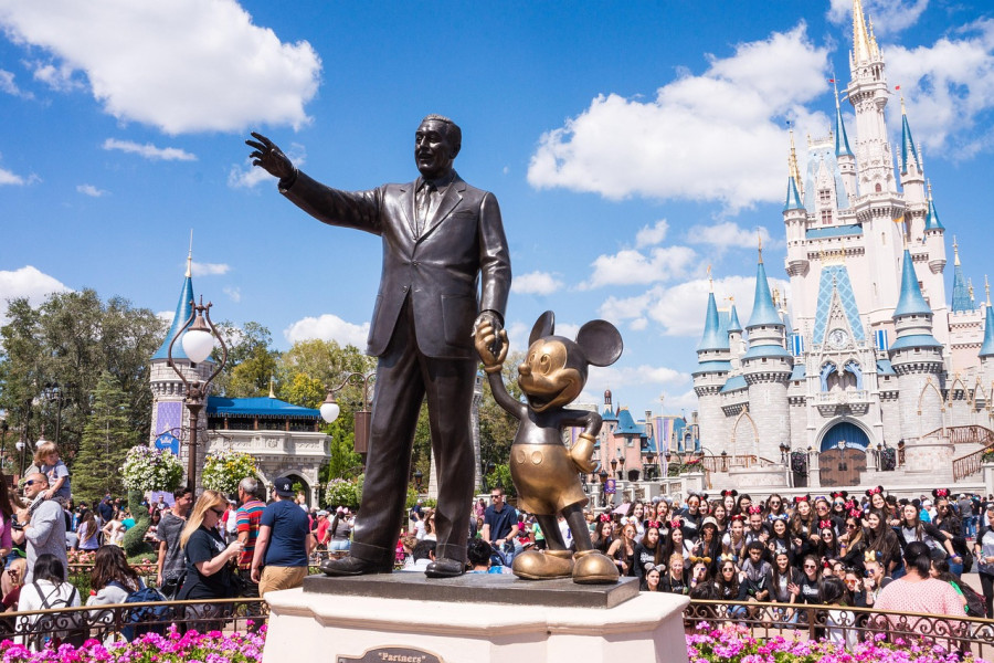 Brüsselis julgeolekuks mõeldud miljoneid eurosid kasutati sihtotstarbeta, sealhulgas Disney-reisiks