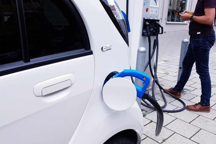 Brüssel survestab Pekingit hübriidautode ekspordi piiramiseks peale impordi enam kui kümnekordset kasvu