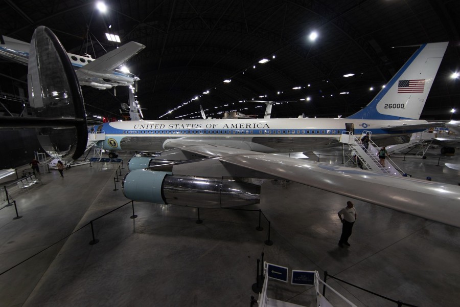 Valge Maja keelas CNN-il osalemise Trumpi lennul lennukiga Air Force One