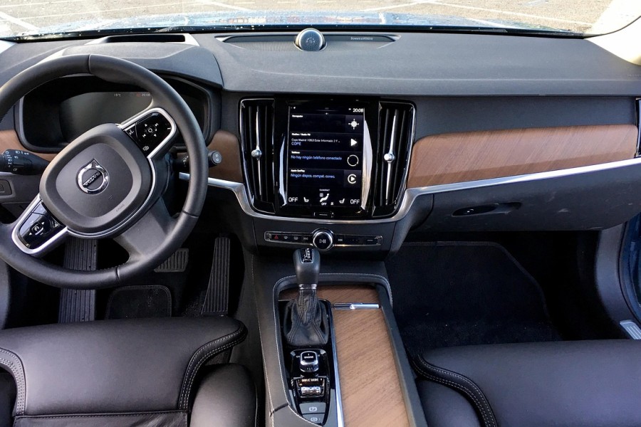 Volvo Cars kehtestab ülemaailmselt valgekraede värbamispiirangu
