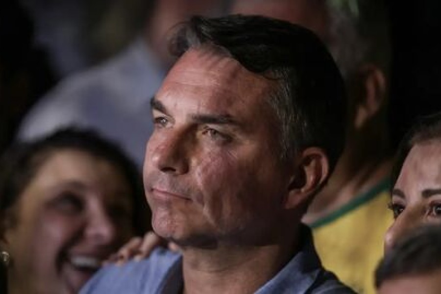 Flávio Bolsonaro palub Brasiilia valimiskohtul keelata Lulal presidendivalimistel osaleda