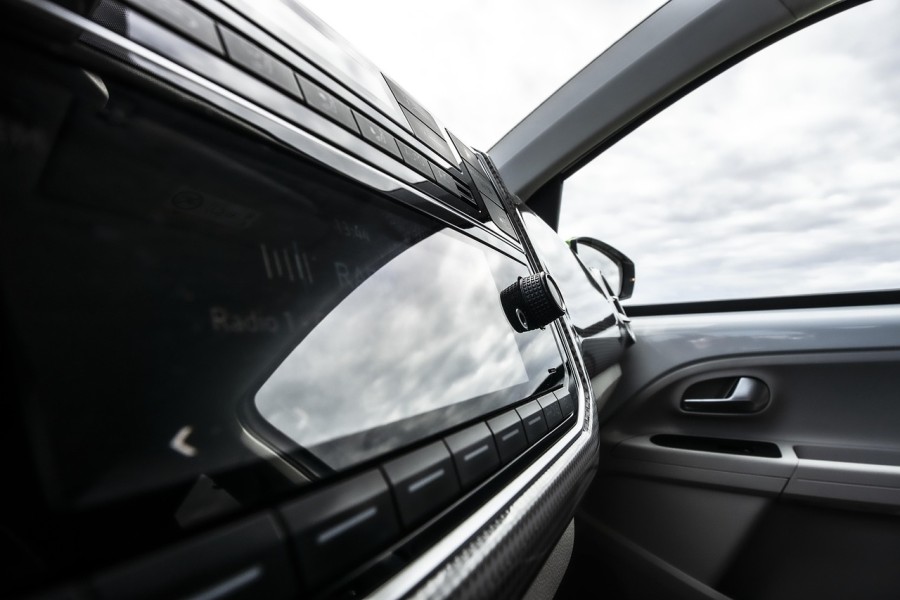 Volkswageni töötajad ähvardavad streikidega, kuna autotootja tühistab töölepingud