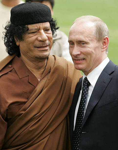 Venemaa president Vladimir Putin ja Liibüa liider Muammar Qadaffi, 2008