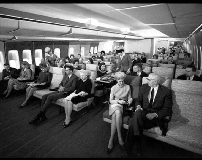 See on turistiklass Pan Am 747, 60ndatel