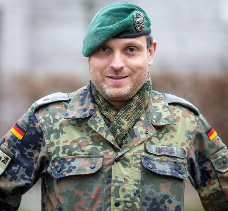 Daniel Andrä, Friedrich Merzi turvanõunik