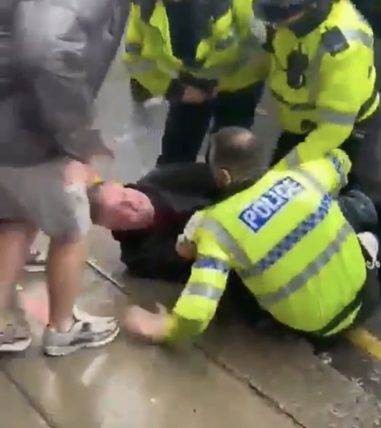 Arreteeritud valge mees