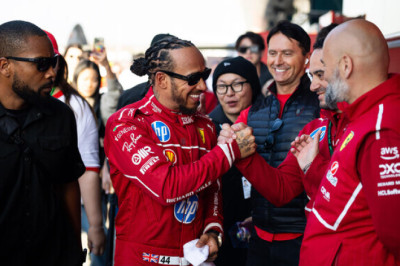 Hamilton sai Ferrariga Hiinas esikoha: olen sõnatu!