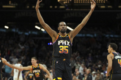 Durant viskas Sunsi võidumängus 42 punkti