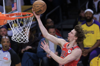 20-aastane leedulane aitas Chicagol alistada LA Lakersi