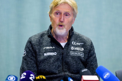 FIS-i suusahüpete juht veenis Norra spordidirektorit ametisse jääma