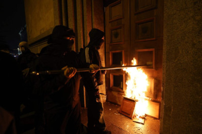 Gruusia soovib, et Euroopa Liit maksaks kinni “euromeelsete” meeleavaldajate poolt parlamendihoonele tekitatud kahjud