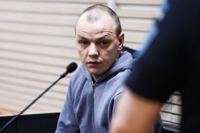 KÄIS UNES RINGI? Sõbrad põlema süüdanud mees: „Ärkasin ja haagises olid leegid!“