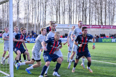 Kuidas hoolitsevad Eesti jalgpalliklubid mängijate tervise eest? „Kindlustamine on väga-väga kallis.“