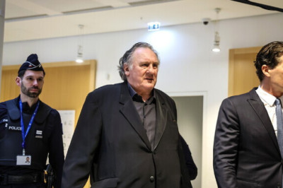 Pariisis algas kohus seksuaalrünnakutes süüdistatava Depardieu' üle