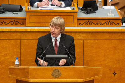 Rain Epler: tuulikute ja päikeseparkide kõrvale on vaja juhitavat võimsust. Aga teemegi siis ainult selle teise!