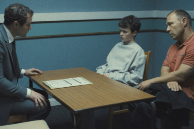 SARJAARVUSTUS: „Adolescence“: miks tappis 13aastane poiss oma klassiõe?