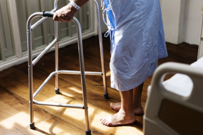 Sotsiaalkindlustusamet alustas Kastre hooldekodu kohta järelevalvemenetlust - enne seda suri seal patsient verejooksu tagajärjel - Lõunaeestlane