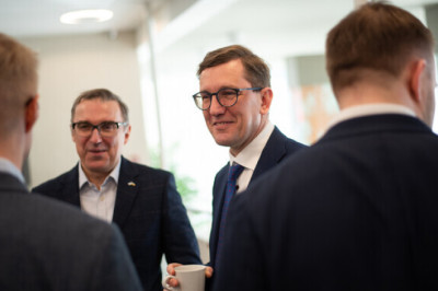 Valitsus kliimaministeeriumit ümber ei nimeta