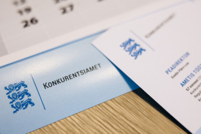 Amet koondas EL-i direktiiviga venitamise ja kärbete pärast kolm uurijat