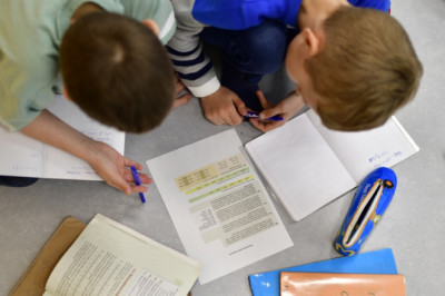 Koolid saavad lisaraha eestikeelseks õppeks vajaliku õppevara soetamiseks