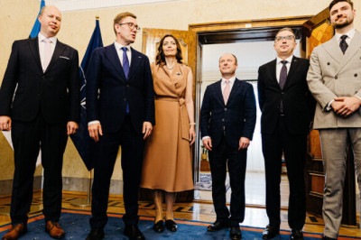 Otse kell 10: uued ministrid annavad ametivande