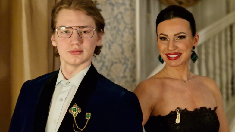 Silvia Ilvese poeg Stefan emaga koos esinemisest: on ette tulnud, et mina säran rohkem