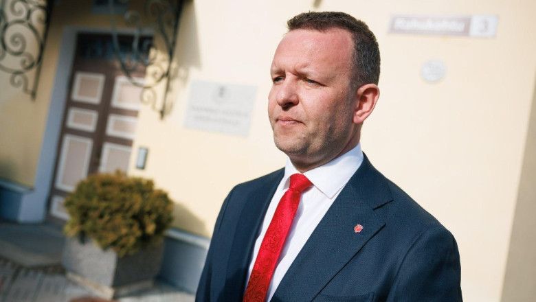 Sotsiaaldemokraadid toetavad põhiseaduse muutmist, mis säilitab kodakondsuseta isikute hääleõiguse vähemalt 2025. aasta valimistel