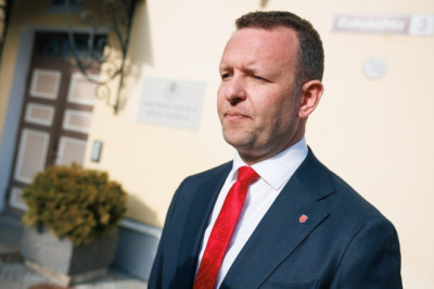 Sotsiaaldemokraadid toetavad põhiseaduse muutmist, mis säilitab kodakondsuseta isikute hääleõiguse vähemalt 2025. aasta valimistel