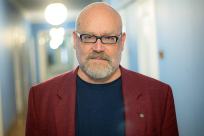 Sven Sildnik: mingit väärikat elu ei ole, kuid surmamudijad nügivad meid suunavate jalahoopidega väärika lõpu poole