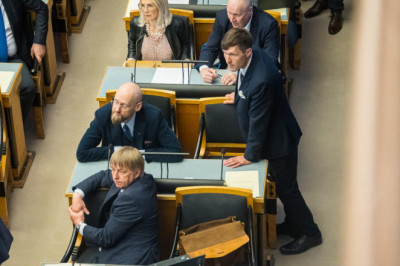 EKRE surve tõttu kaotasid agressorriikide kodanikud ja tulevast aastast ka kodakondsusetud valimisõiguse kohalikel valimistel