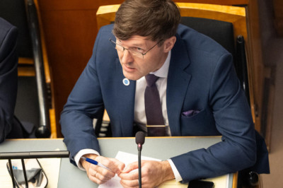 Martin Helme: valitsus pani siseministriks taasiseseisvunud Eestist Moskvasse õppima läinud inimese, kes kaitseb tollal Tšetšeenia sõda pidanud Putinit