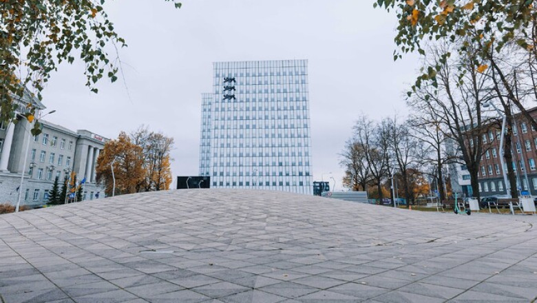 Rahandusministeeriumi keskmine preemia oli ühe kuupalga suurune