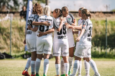 Flora kaaspeatreener pani ootamatult ameti maha