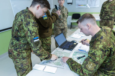 Kaitseväe Akadeemias harjutatakse taktikalisi tegevusi brigaadi ja diviisi raamistikus – Kaitsevägi
