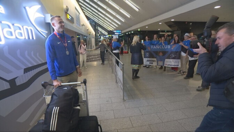 VIDEO | Sünnipäevalaps Erm võeti Tallinnas pidulikult vastu