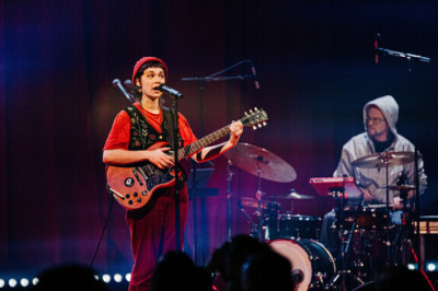 Video: teatripreemiatel esines Riste Sofie Käär