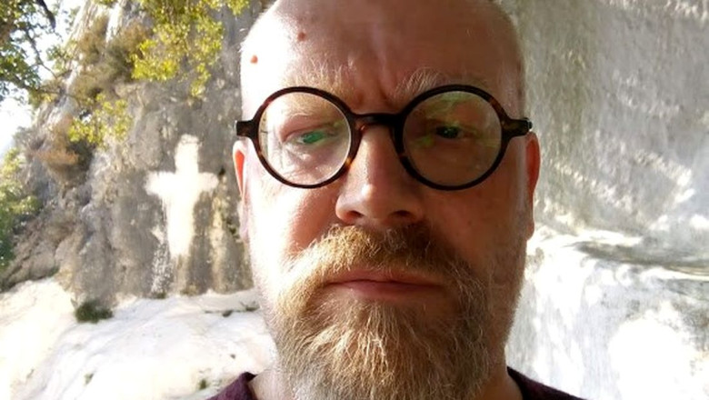 ( : ) kivisildnik: hakake auke kaevama, me läheme sõtta ja saame surma