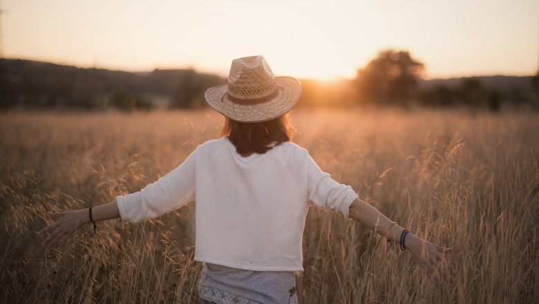 Seitsesada aastat orjaiket ja mõisateenrite sugulasaretust
