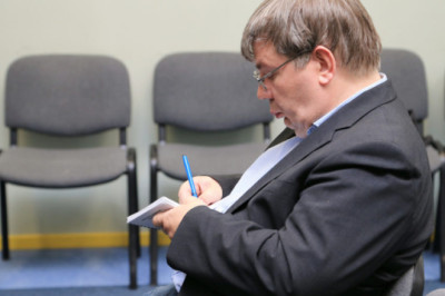 Prokuratuur kahtlustab 18 meest noorukilt seksi ostmises