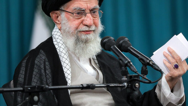 Noaga relvastatud võõrtööjõud karjub "Allahu Akbar" ja tekitab Amsterdami metroos paanikat