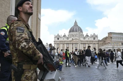 Vatikan ja Itaalia valmistuvad paavst Franciscuse matusteks: 2000 politseinikku tagavad turvalisuse