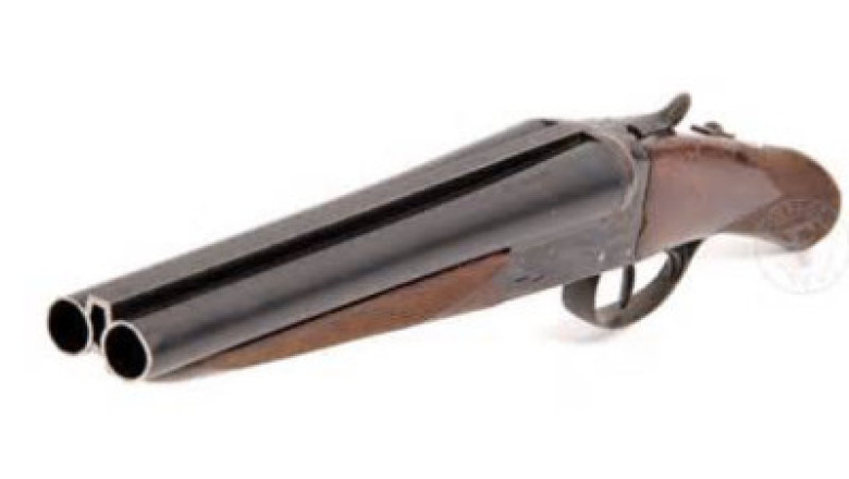 Mees lasti laupäeva õhtul Stockholmi lääneosas Bromstenis maha