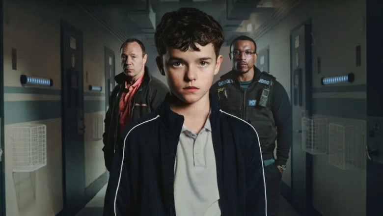 Nooruse kaitseks: sügavalt õõnestav satiir postliberaalsest Suurbritanniast