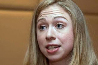 Haiti abirahad läksid perekond Clintonile