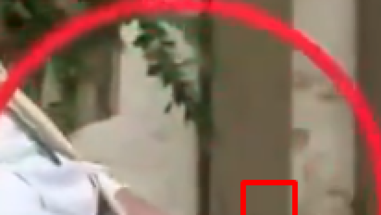 Siin pole midagi vaadata, ainult CGI-pildiga paavst lihavõttepühadel ja ... kolme käega!