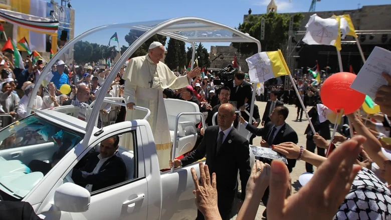 Franciscuse „paavst-mobiil” muudetakse Gaza mobiilseks kliinikuks