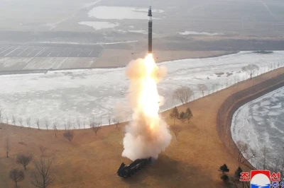 Põhja-Korea lasi merre lühimaa ballistilisi rakette