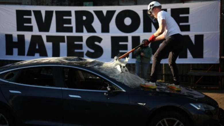 Rootsi rohelised tunnustavad plaani karistada autojuhte hinnatõusudega