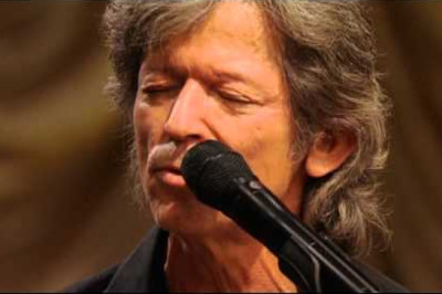 Kantrimuusika staar Johnny Rodriguez suri 73-aastaselt