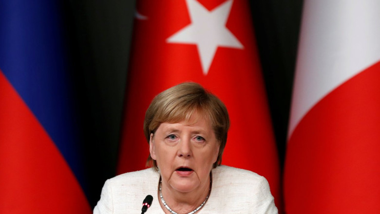 Merkel süüdistab Merzi Euroopa hävitamises